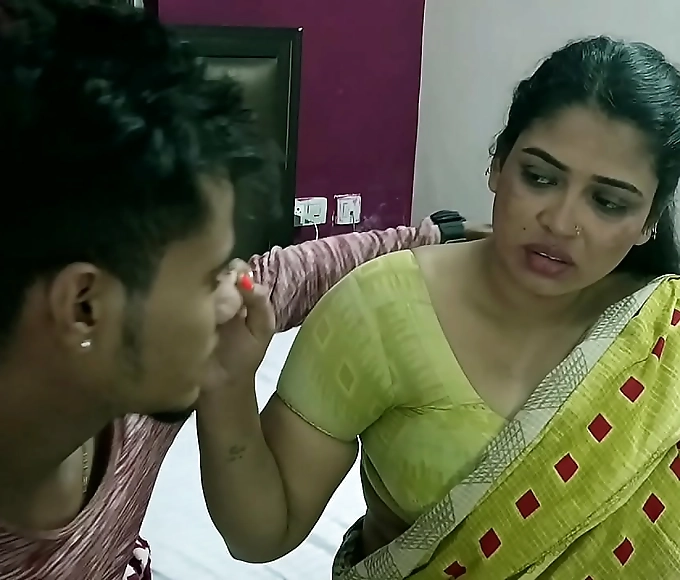 Indulge in the Sultry Affair of a Luscious Desi Bhabhi and Her Passionate TV Mechanic Lover at Her Intimate Room