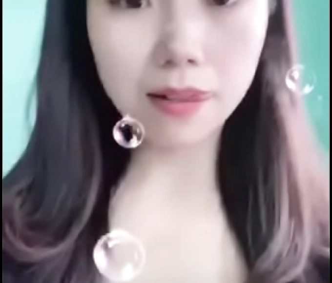 Japanese Wife Enchants Hubby with Her Luscious Mouth!