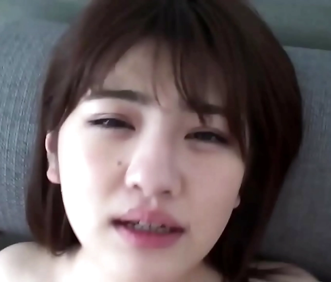 Experience the Alluring Saffle of a College Student Model: Gonzo Record of a 21-Year-Old s Sizzling Performance