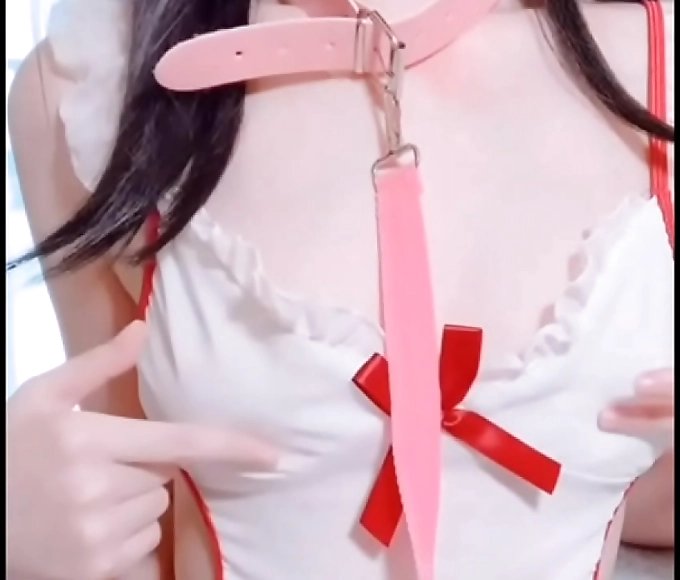 Watch Chinese Beauties Pleasure Themselves to Orgasmic Bliss!