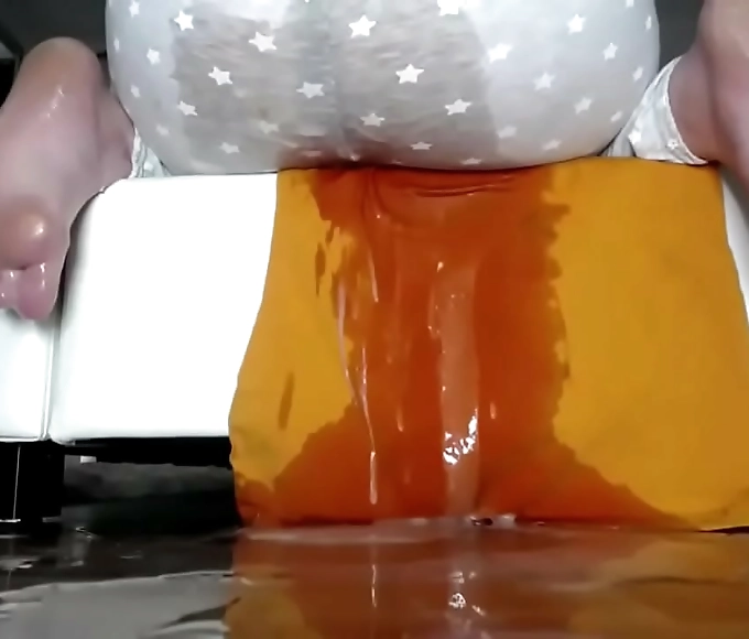 Dirty Dames: See Her Splatter Her Man Meal with Cum like No Other!