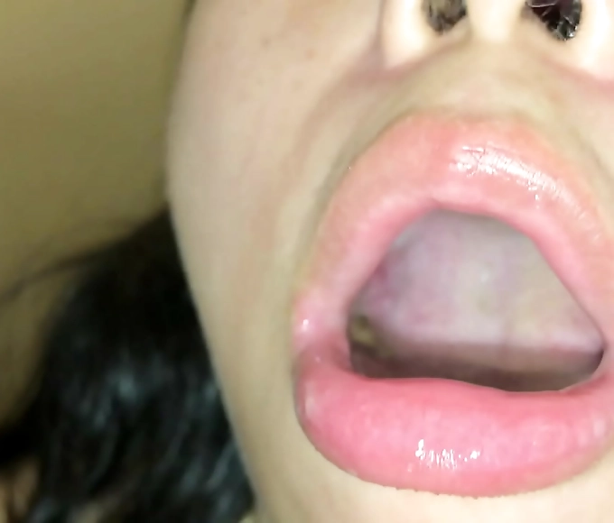 JAV Enchantress Guzzles Down Yum-Pee after Taking Vitamin B Complex: Watch Her Alluring Appeal!