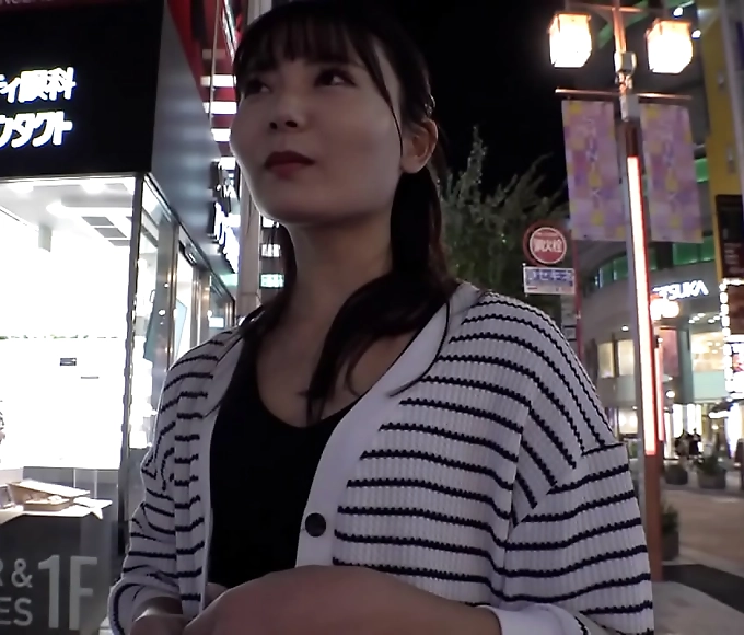 JAV Hottie s Uncontrollable Sexual Desire: Cum Inside Her Exquisite Body for the Right Price!