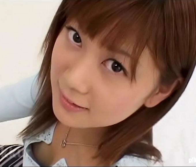 JAV Newcomer's Luscious Masturbation Frenzy at a Vending Machine Encounter